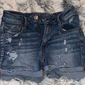 High rise shortie American Eagle shorts.